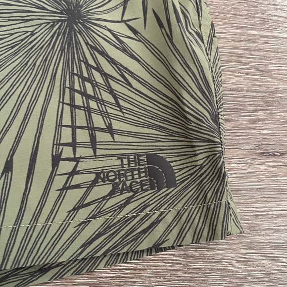 The North Face Men's Green Swim Shorts - Picture 2 of 4